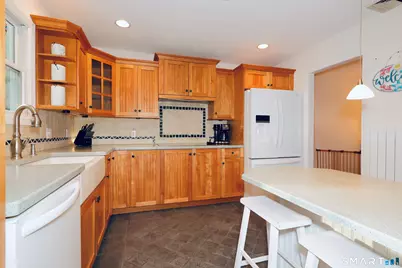 6 Hillside Court, Brookfield, CT 06804 - Photo 9