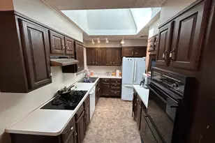 28 Goebel Rd, Hamden, CT 06514 - Photo 5