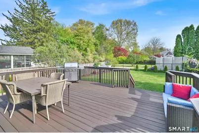 61 Cedar Street, Newington, CT 06111 - Photo 9