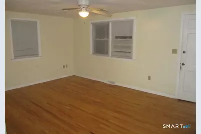 25 Mettler Street #1st, Woodbridge, CT 06525 - Photo 5
