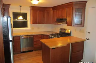 25 Mettler St, Woodbridge, CT 06525 - Photo 3
