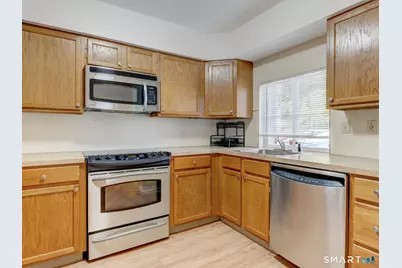 155 Redstone Hill Road #176, Bristol, CT 06010 - Photo 5