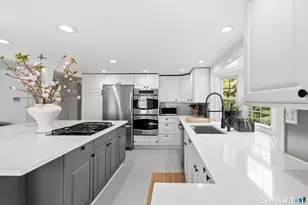 4 Wake Robin Rd, Westport, CT 06880 - Photo 11