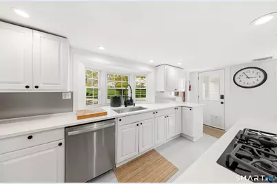4 Wake Robin Road, Westport, CT 06880 - Photo 13