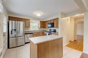 123 Bretton Rd, Manchester, CT 06042 - Photo 5