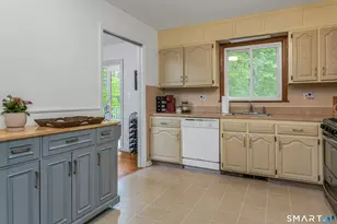 209 Prudence Dr, Stamford, CT 06907 - Photo 11