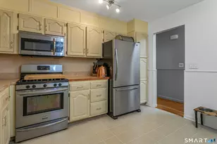 209 Prudence Dr, Stamford, CT 06907 - Photo 9