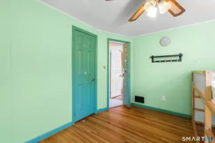 4 Bowen Rd, North Haven, CT 06473 - Photo 21