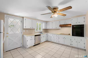 4 Bowen Rd, North Haven, CT 06473 - Photo 31
