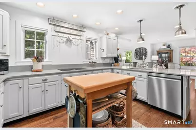8 Seagate Road, Darien, CT 06820 - Photo 15