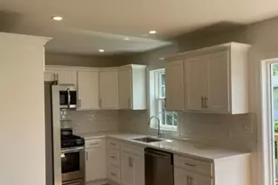 1686 Litchfield Turnpike, Woodbridge, CT 06525 - Photo 5