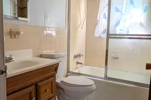 48 Amherst St, Hartford, CT 06114 - Photo 29