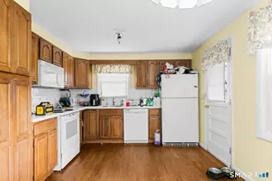 267 Bamford Ave, Waterbury, CT 06708 - Photo 15