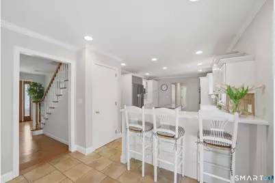 33 Club Circle, Stamford, CT 06905 - Photo 5
