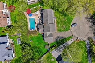 33 Club Cir, Stamford, CT 06905 - Photo 39