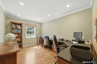 33 Club Circle, Stamford, CT 06905 - Photo 17