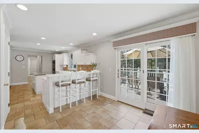 33 Club Circle, Stamford, CT 06905 - Photo 9