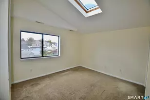 18 Amsterdam Ave, Bridgeport, CT 06606 - Photo 15