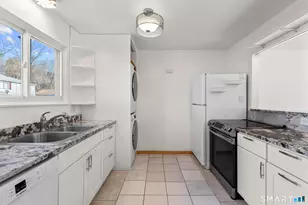 121 Lexington Ave, New Haven, CT 06513 - Photo 3