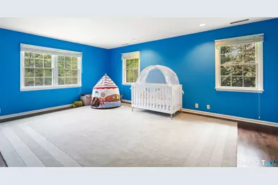 223 Jonathan Drive, Stamford, CT 06903 - Photo 15