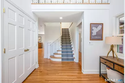 18 Phillips Lane, Darien, CT 06820 - Photo 3
