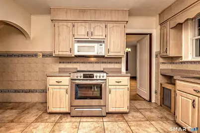 125 Glenridge Road East, Stratford, CT 06614 - Photo 17