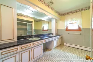 68 Pleasant View Dr, Middletown, CT 06457 - Photo 19