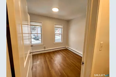 8 Locust Street, New Britain, CT 06051 - Photo 5
