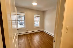 8 Locust St, New Britain, CT 06051 - Photo 5