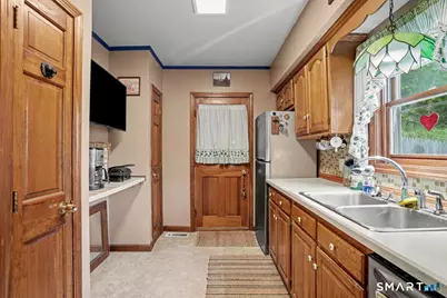 74 Maple Street, Seymour, CT 06483 - Photo 9