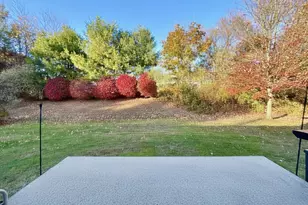 460 Asbury Ridge, Shelton, CT 06484 - Photo 9