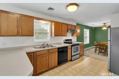 37 Third Avenue, Waterford, CT 06385 - Photo 13