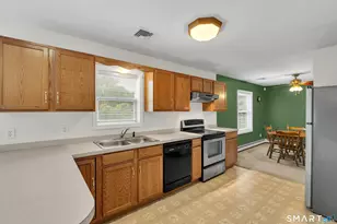 37 3rd Ave, Waterford, CT 06385 - Photo 13