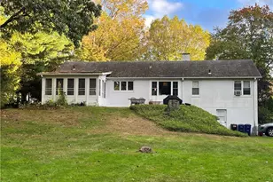 129 Buttonball Rd, Orange, CT 06477 - Photo 3