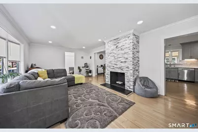 1479 Laurel Avenue, Bridgeport, CT 06604 - Photo 7