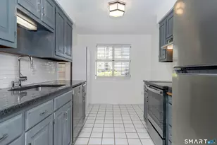 21 Harbour Village, Branford, CT 06405 - Photo 9