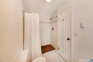 21 Harbour Village, Branford, CT 06405 - Photo 17