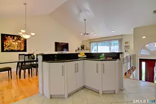 8 Hattie Ln, Milford, CT 06461 - Photo 11