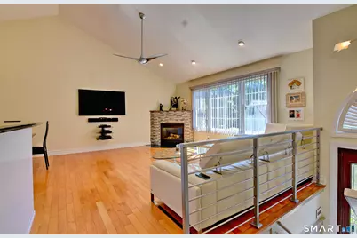 8 Hattie Lane, Milford, CT 06461 - Photo 5