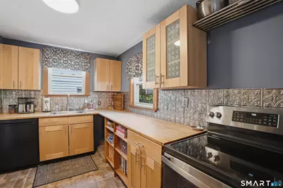 19 Draper Avenue, Meriden, CT 06450 - Photo 11