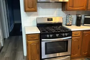 32 Harrison St, Bristol, CT 06010 - Photo 7