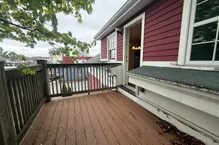 9 Brewer St, New London, CT 06320 - Photo 13