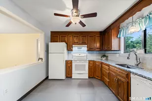 14 Wynwood Dr, Enfield, CT 06082 - Photo 5