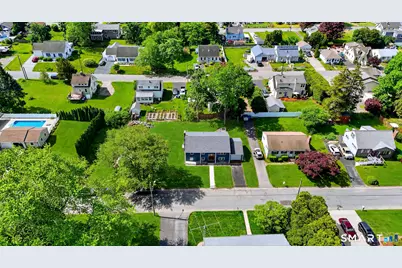 17 Fifth Avenue, Waterford, CT 06385 - Photo 3