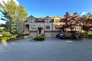 34 Overlook Dr, Monroe, CT 06468 - Photo 1