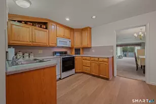 184 Midwood Ave, Wolcott, CT 06716 - Photo 27