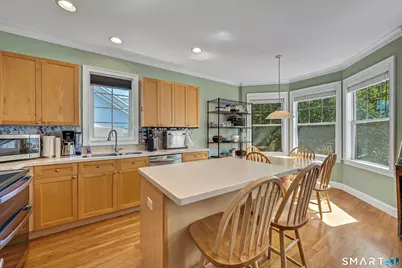 21 Woodcrest Lane #21, Danbury, CT 06810 - Photo 11