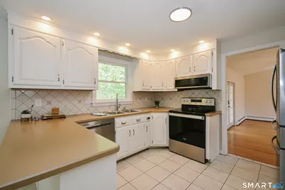 24 Valley View Drive, Windsor, CT 06095 - Photo 7