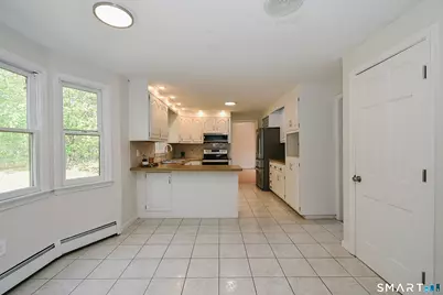 24 Valley View Drive, Windsor, CT 06095 - Photo 3