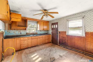 75 Brookside Ave, Bridgeport, CT 06606 - Photo 7